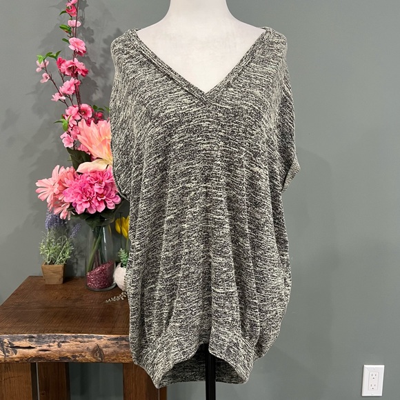 Wilfred Free Sleeveless Too - Picture 2 of 11